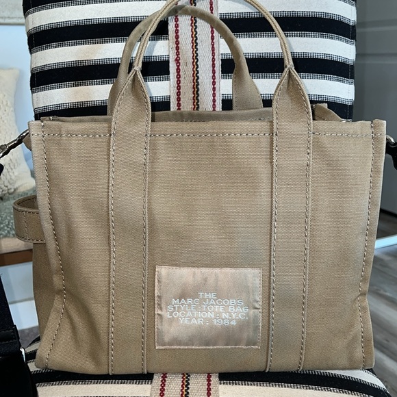 MARC JACOBS THE CANVAS MEDIUM TOTE BAG - Picture 7 of 10